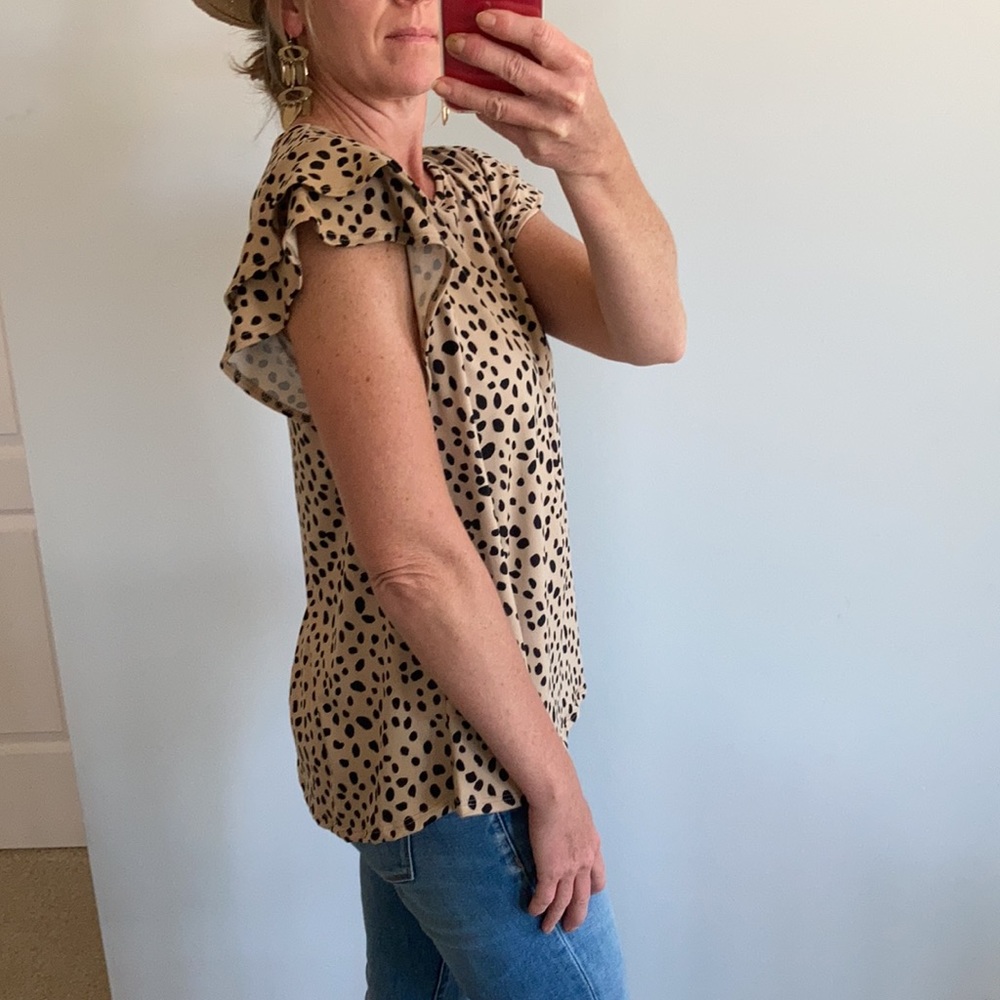 Animal Print Ruffled Sleeve Top - Picture 4 of 7